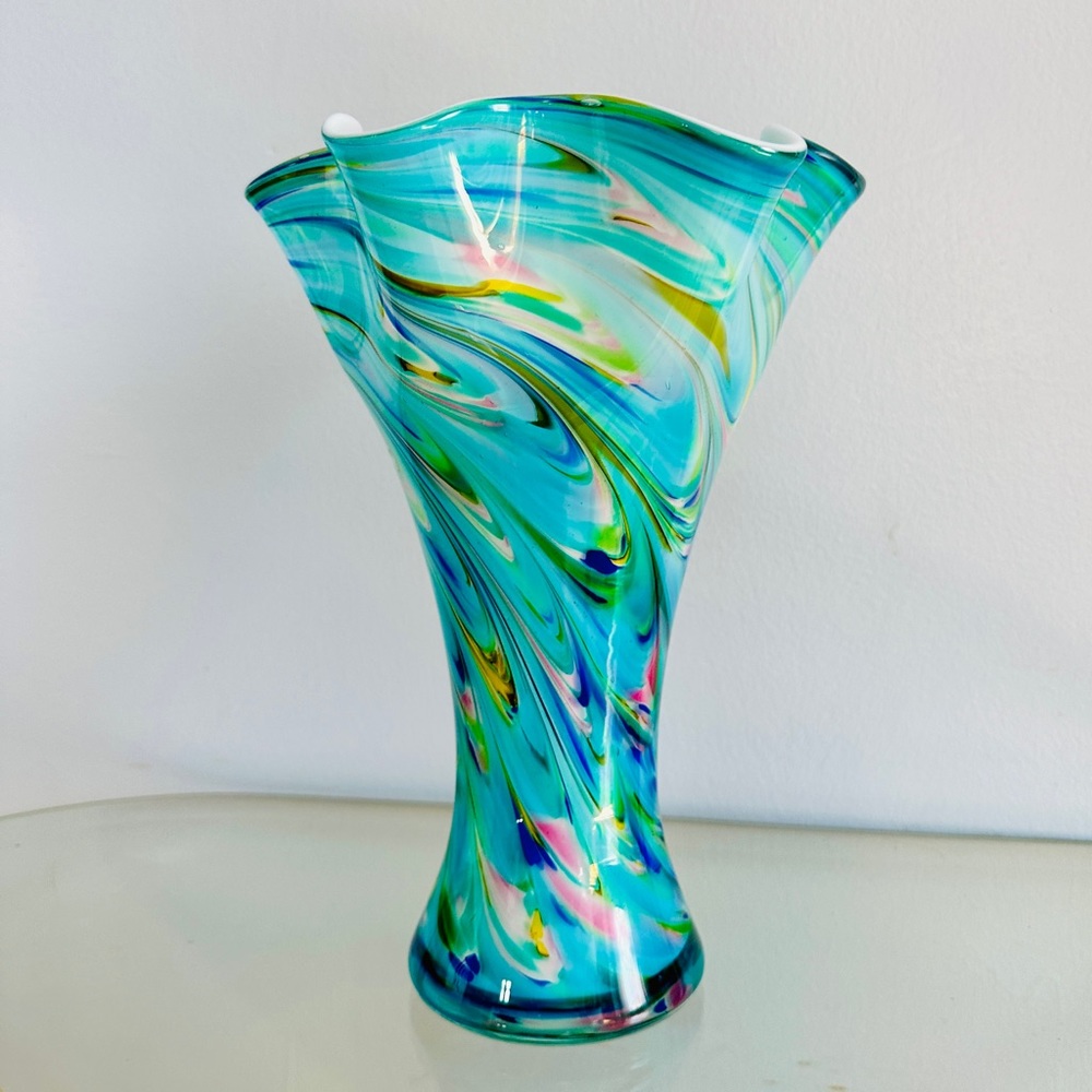 Tapered Color Swirl Glass Art Vase with Fluted Rim